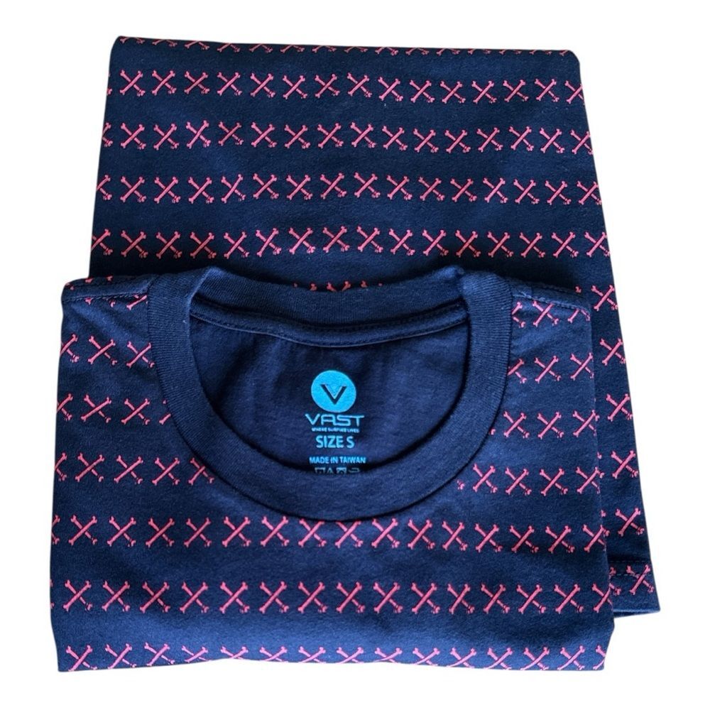 Vast Where Surfing Lives In4mation Blue Crossed Bone Short Sleeve T-Shirt NWT